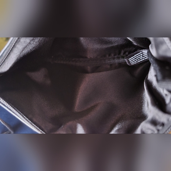 Giorgio Armani Beauty Bag NWOT - Picture 6 of 6